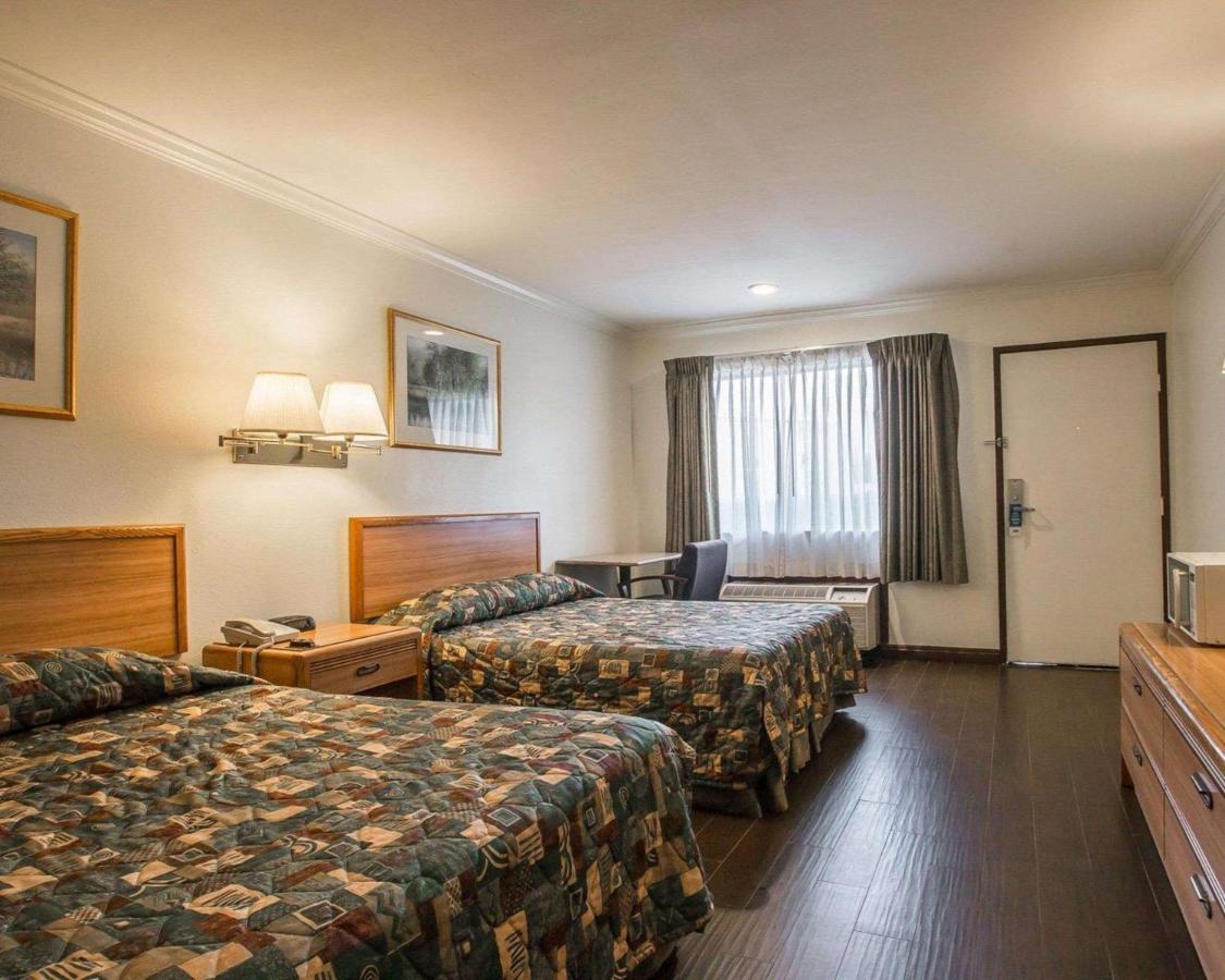 Palm Inn Hotel Near Tyler Mall Riverside Kültér fotó