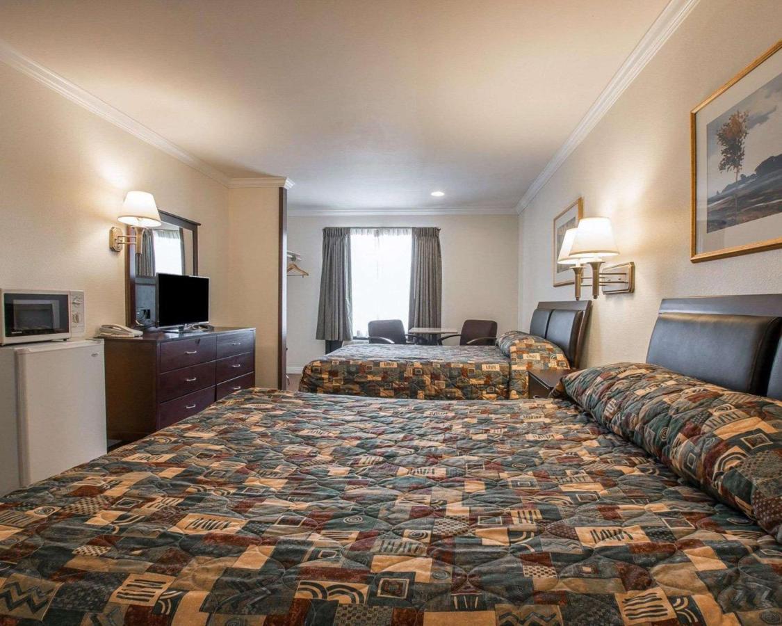 Palm Inn Hotel Near Tyler Mall Riverside Kültér fotó