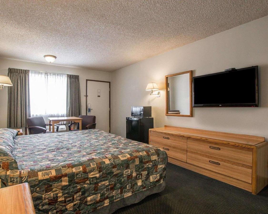 Palm Inn Hotel Near Tyler Mall Riverside Kültér fotó